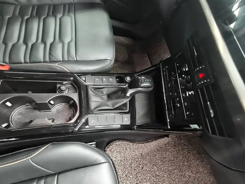 Volkswagen Passat — фото 11