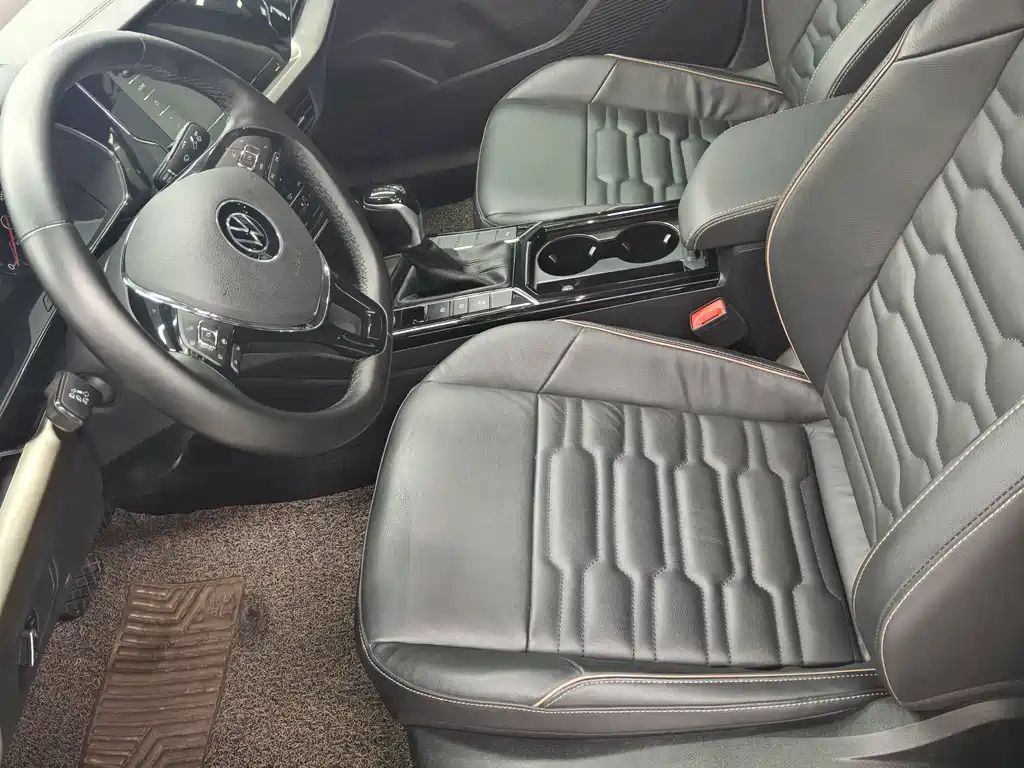 Volkswagen Passat — фото 4