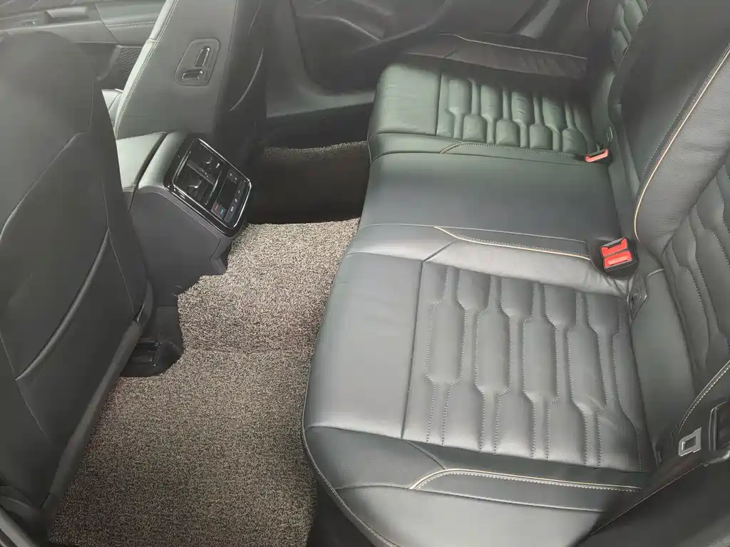 Volkswagen Passat — фото 6