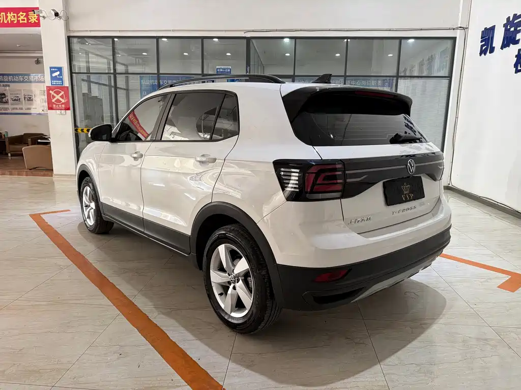 Volkswagen T-Cross — фото 6