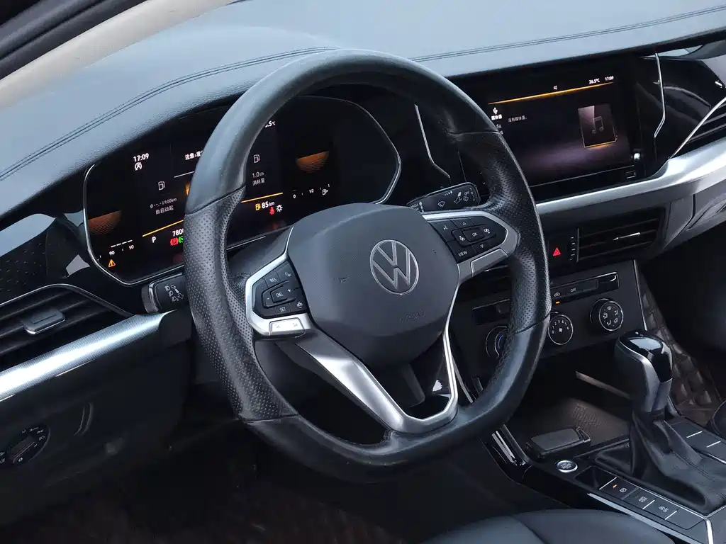Volkswagen Passat — фото 15