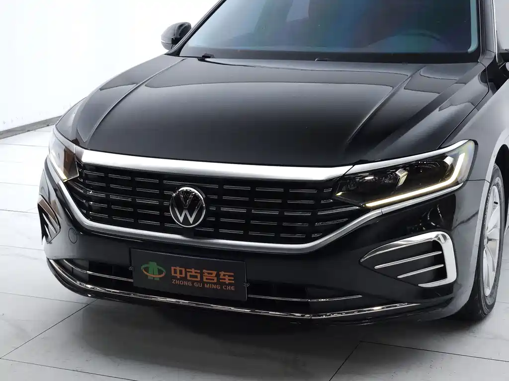 Volkswagen Passat — фото 20
