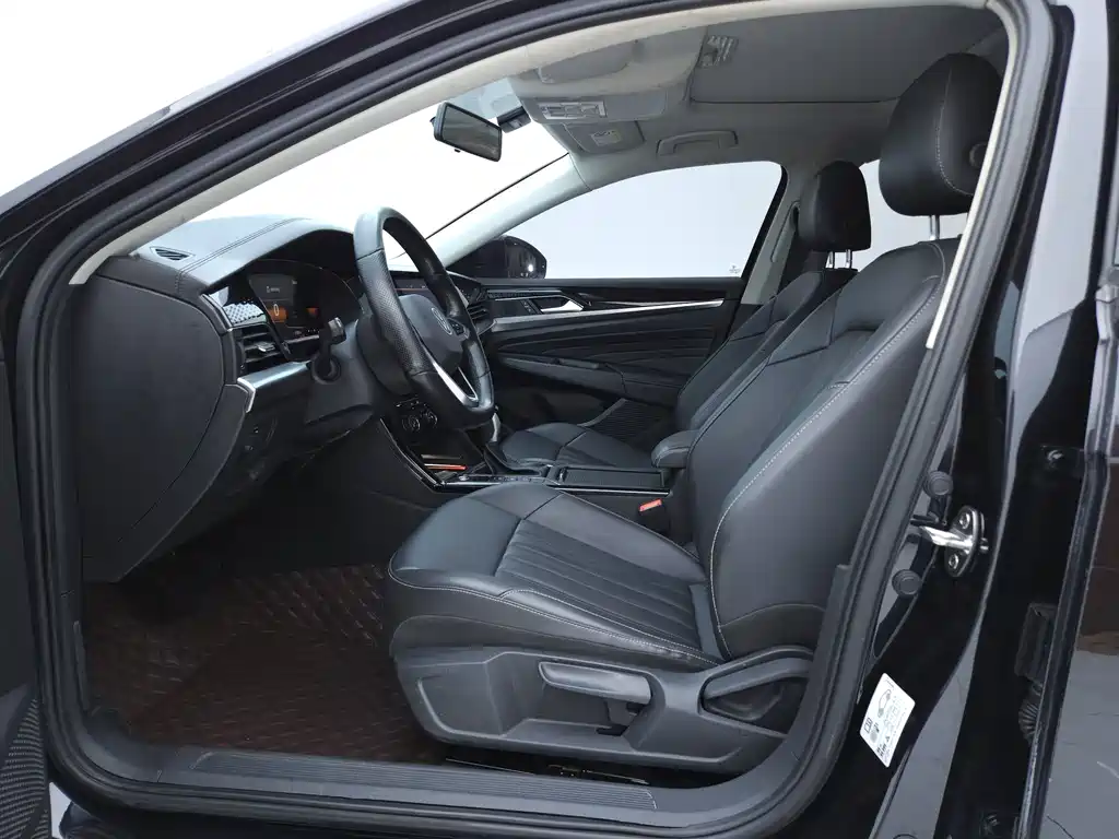 Volkswagen Passat — фото 8
