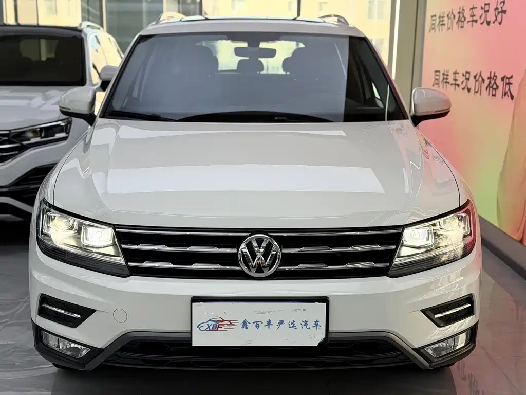 Volkswagen Tiguan L — фото 2
