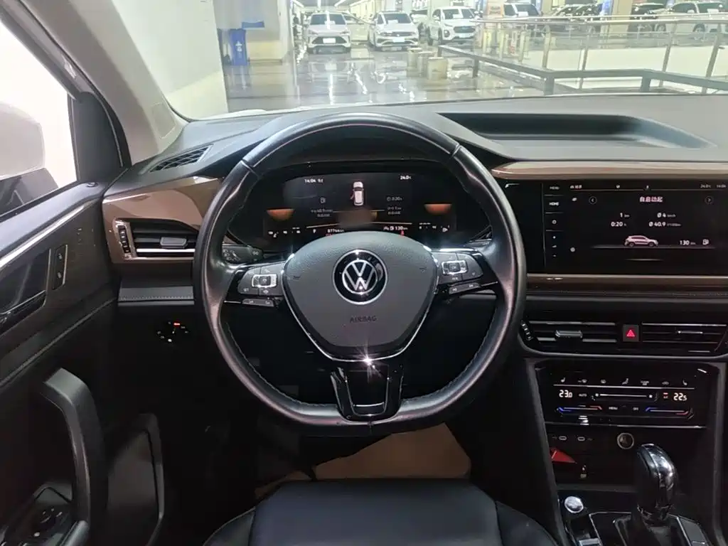 Volkswagen Tharu — фото 11