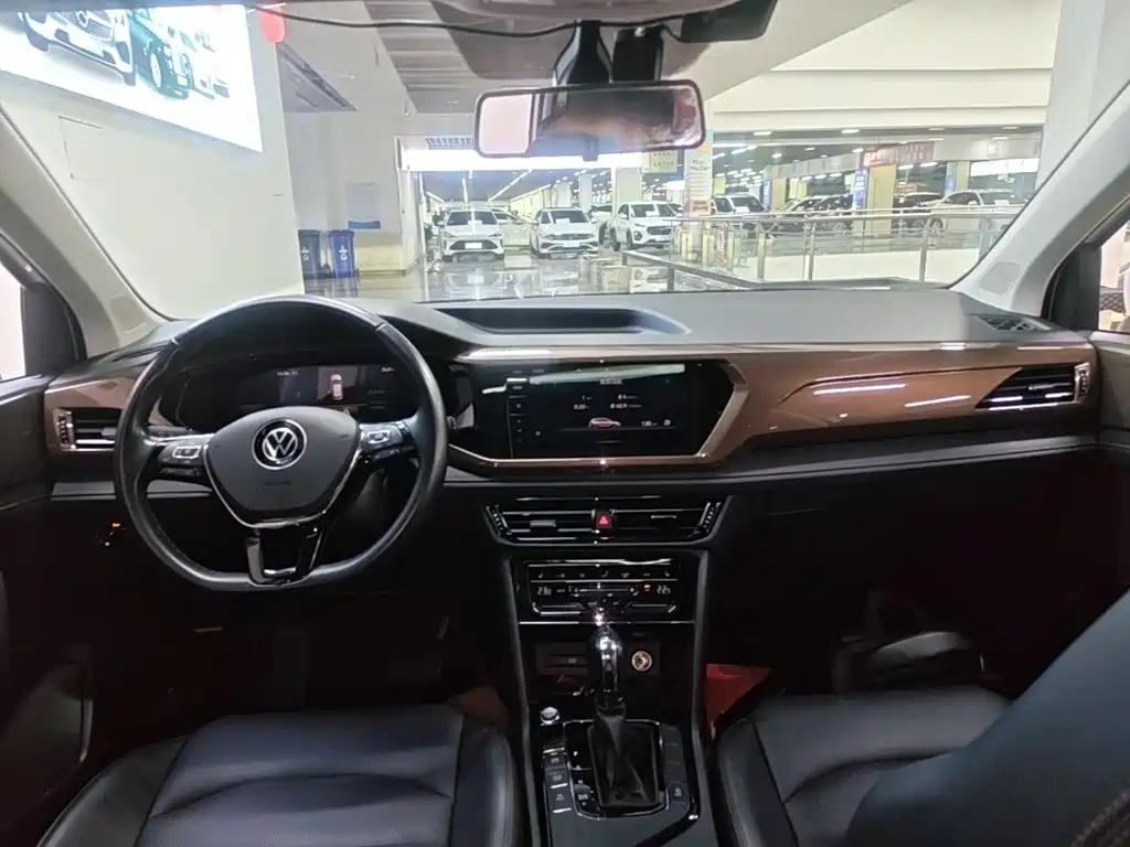 Volkswagen Tharu — фото 10