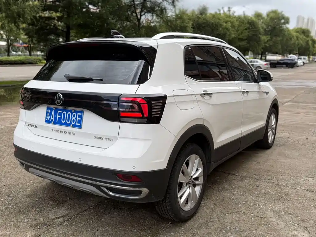 Volkswagen T-Cross — фото 6