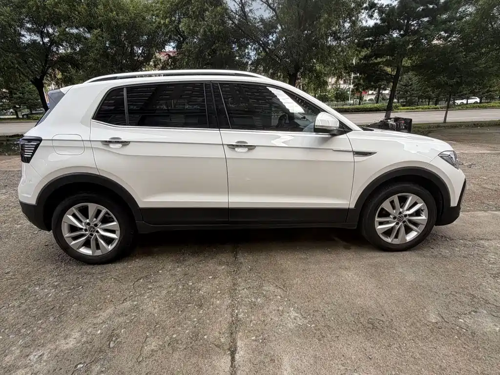 Volkswagen T-Cross — фото 7