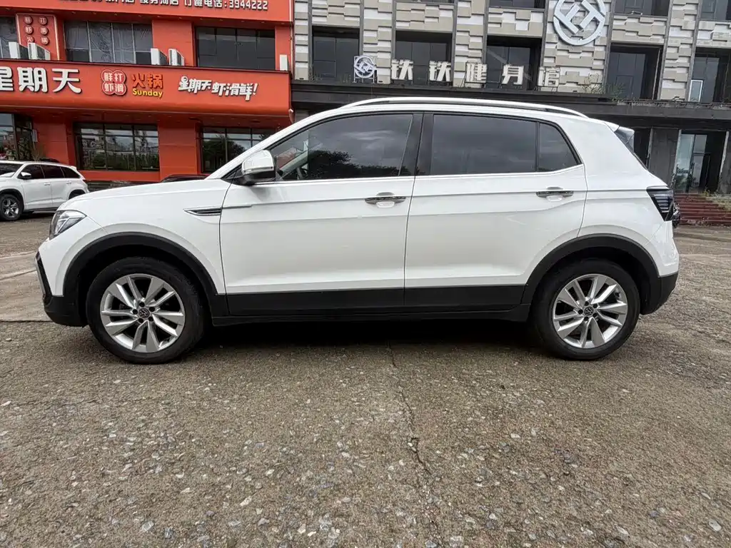 Volkswagen T-Cross — фото 8
