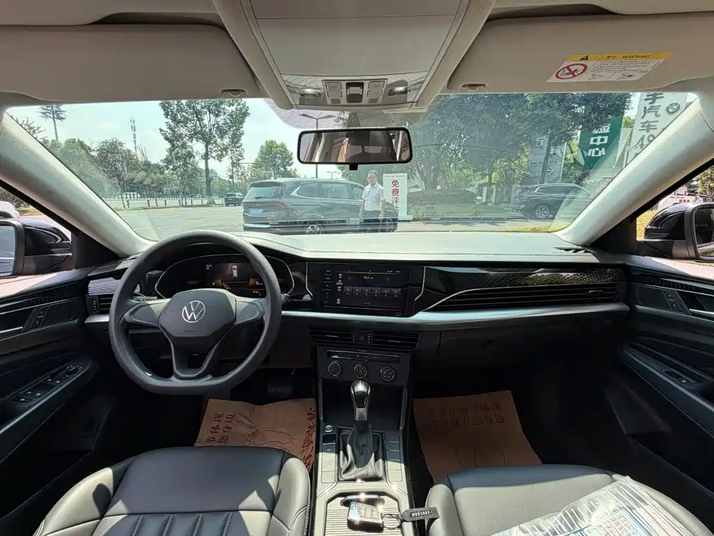 Volkswagen Passat — фото 13