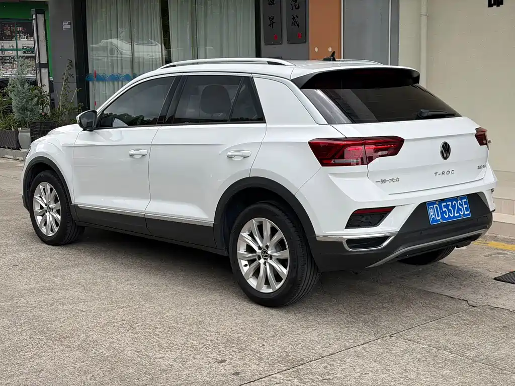 Volkswagen T-Roc — фото 4