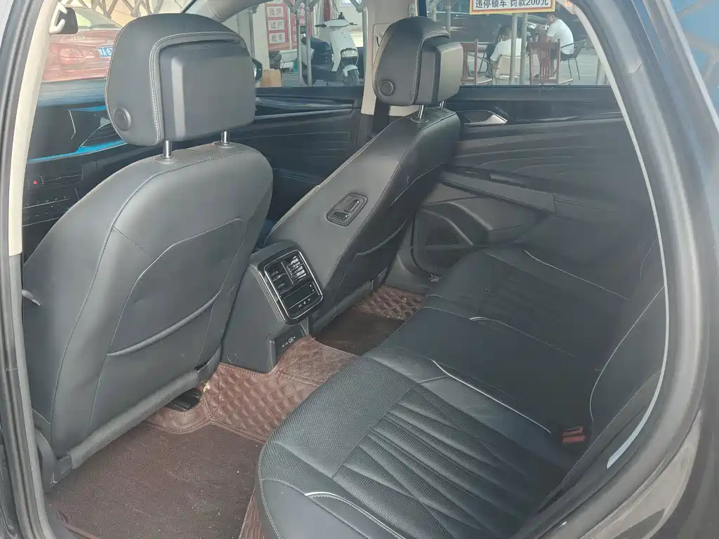 Volkswagen Passat — фото 5