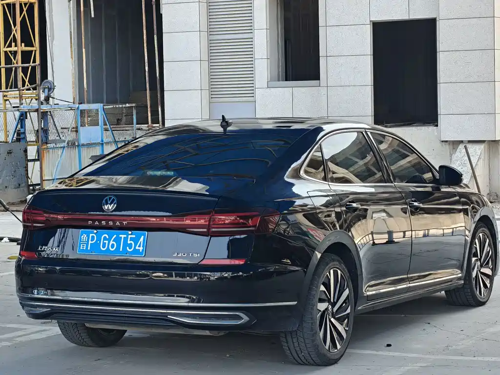 Volkswagen Passat — фото 7