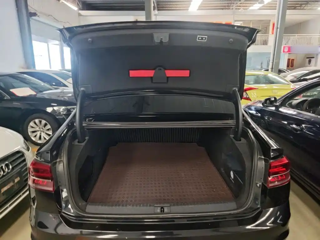 Volkswagen Phideon — фото 19