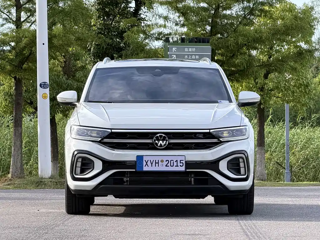 Volkswagen T-Roc — фото 2