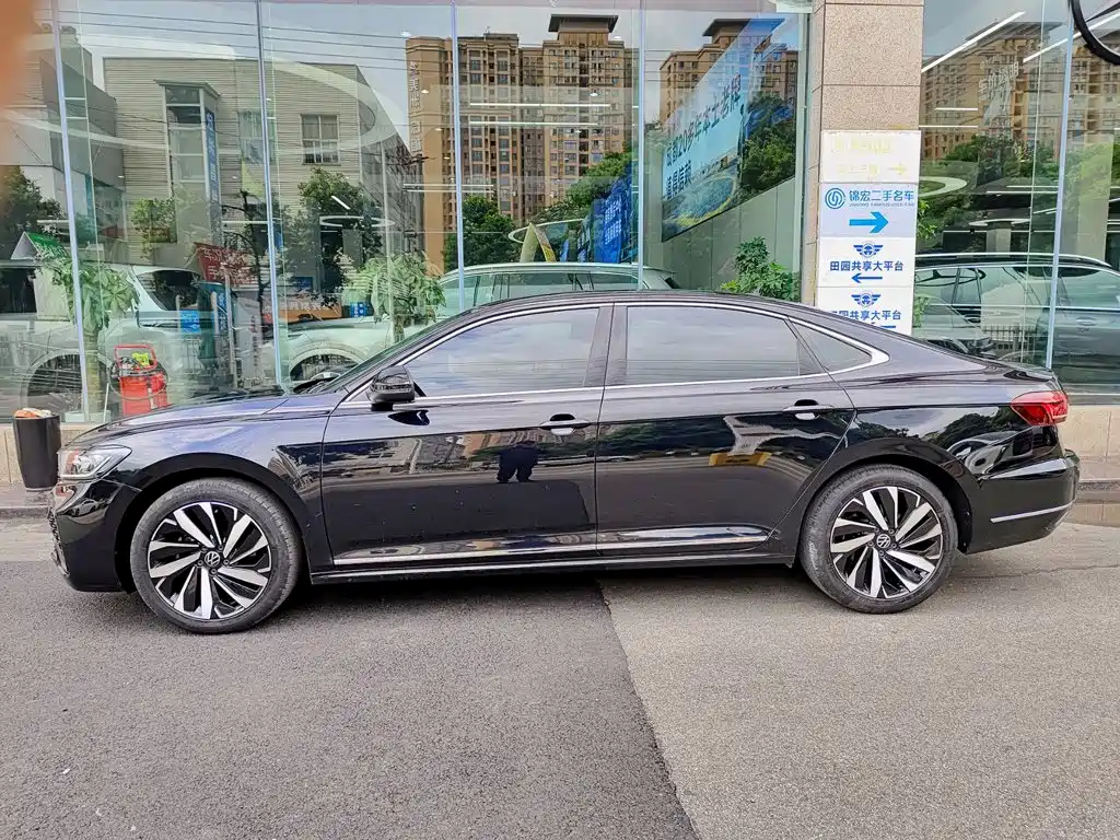 Volkswagen Passat — фото 3