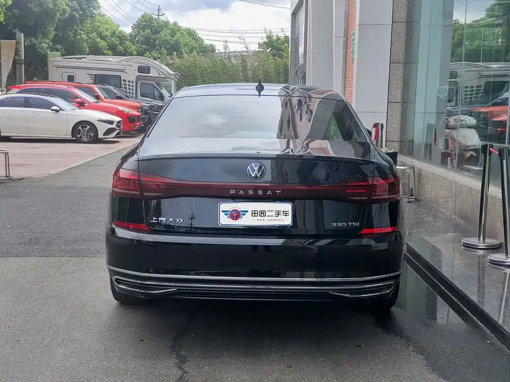 Volkswagen Passat — фото 5
