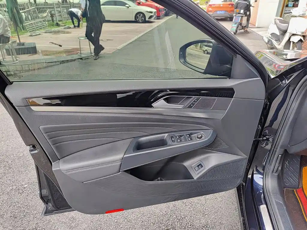 Volkswagen Passat — фото 6