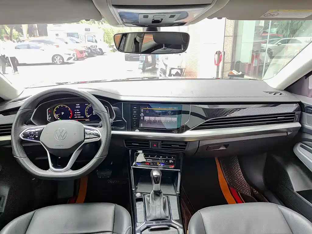 Volkswagen Passat — фото 10