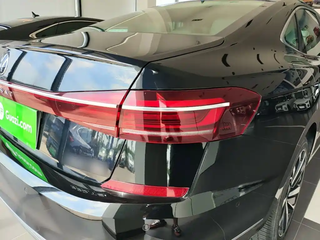 Volkswagen Passat — фото 8
