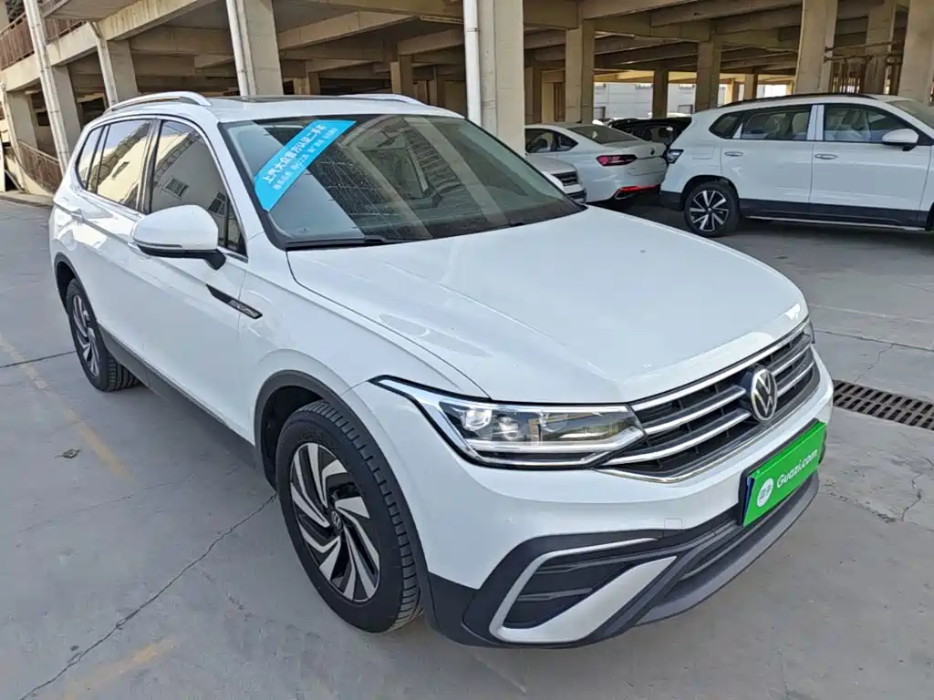 Volkswagen Tiguan L — фото 4