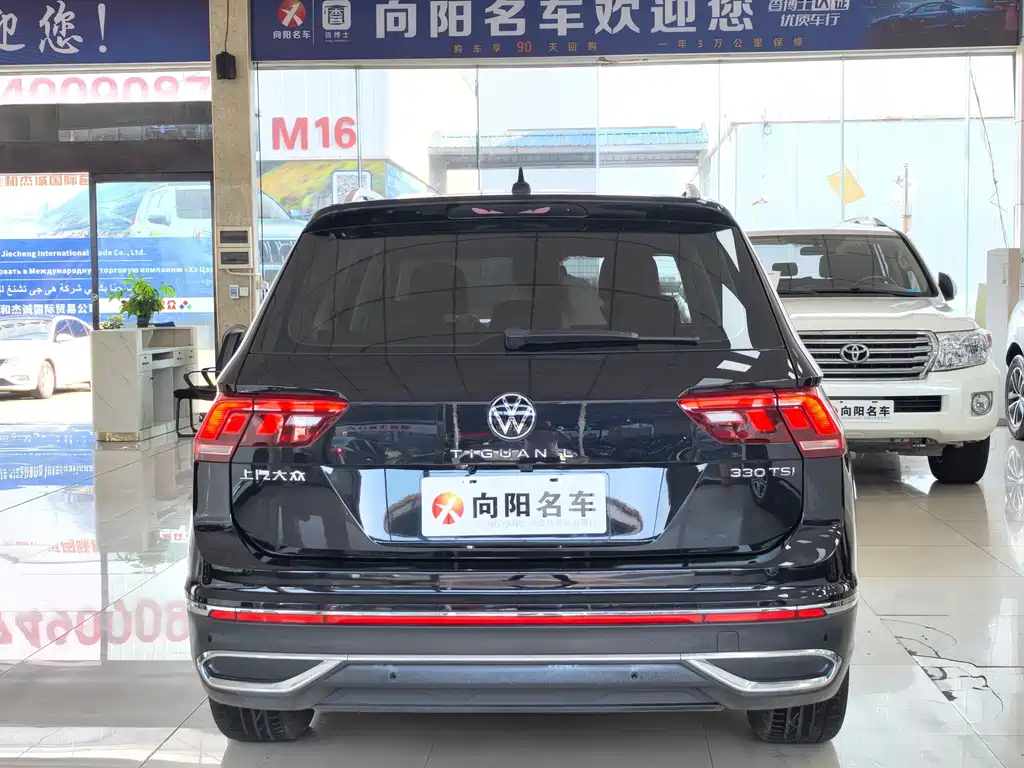 Volkswagen Tiguan L — фото 4