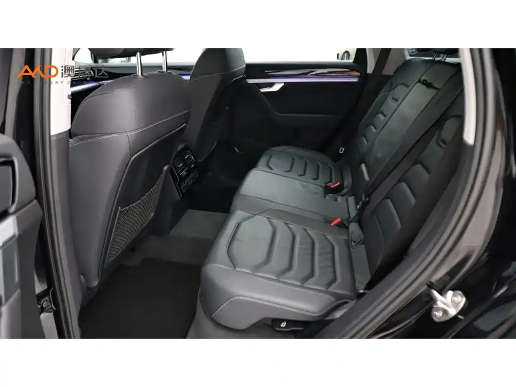 Volkswagen Touareg New Energy — фото 7