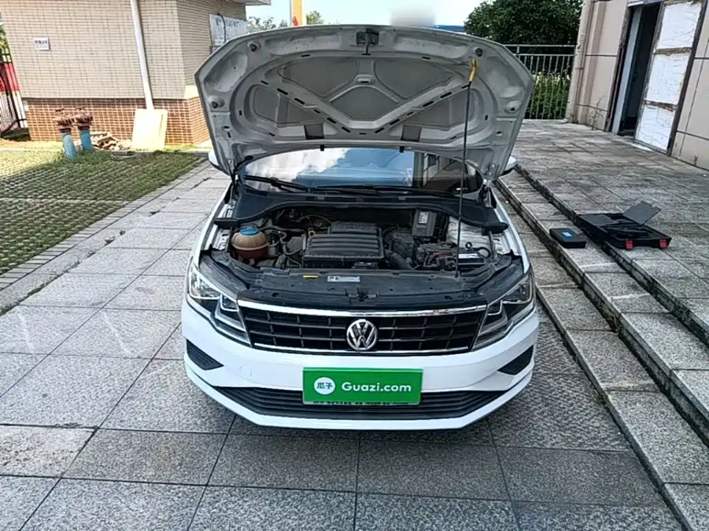 Volkswagen Jetta — фото 20