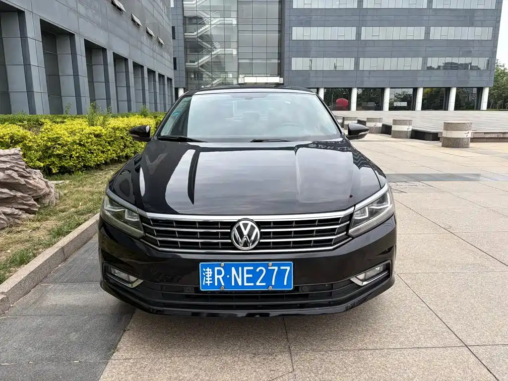 Volkswagen Passat — фото 2