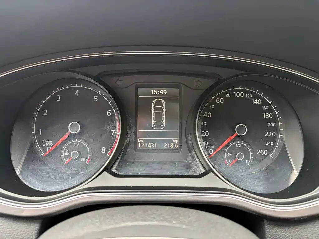 Volkswagen Passat — фото 15