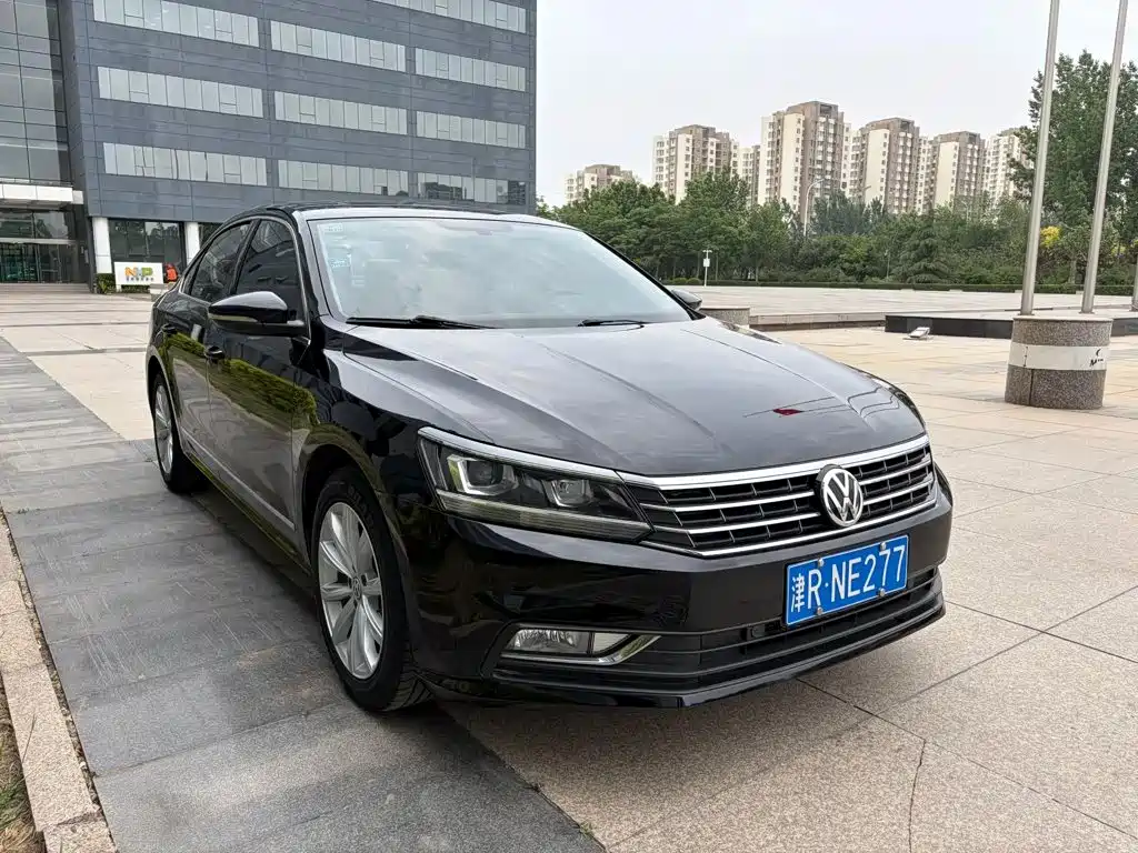 Volkswagen Passat — фото 3