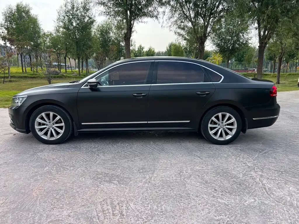 Volkswagen Passat — фото 2