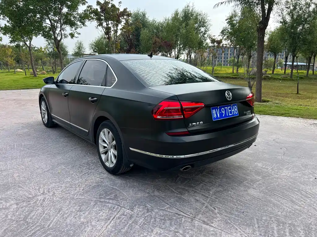 Volkswagen Passat — фото 3