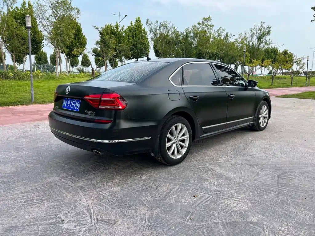 Volkswagen Passat — фото 5