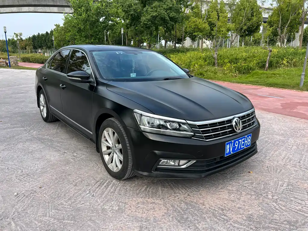Volkswagen Passat — фото 7