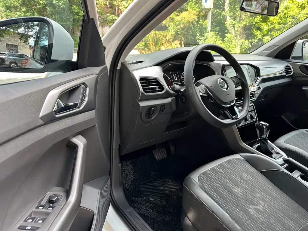 Volkswagen T-Cross — фото 4