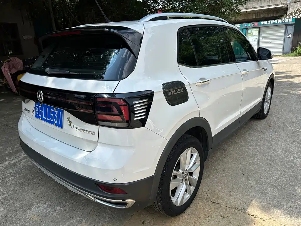 Volkswagen T-Cross — фото 9