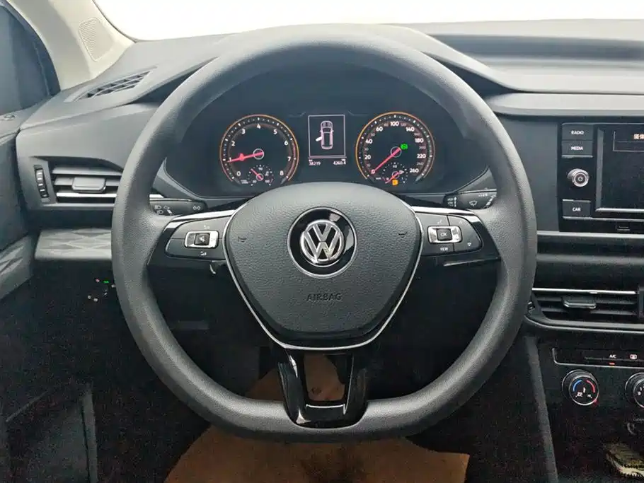 Volkswagen Tharu — фото 15