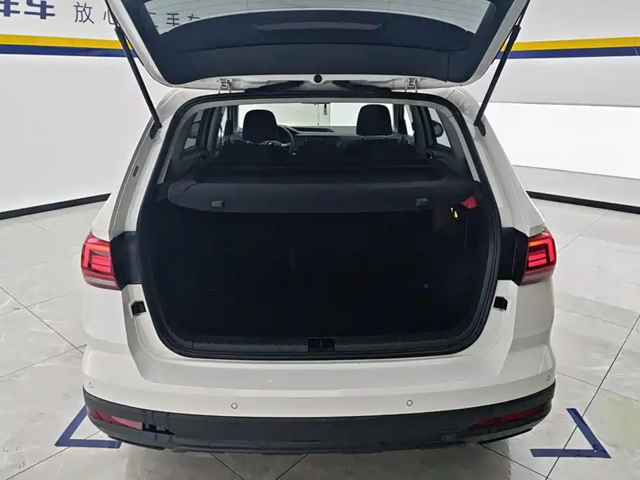 Volkswagen Tharu — фото 4
