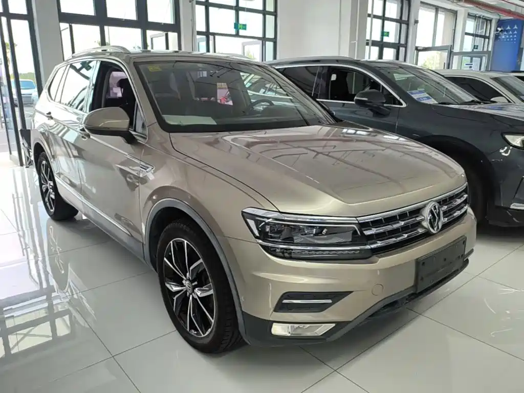 Volkswagen Tiguan L — фото 4