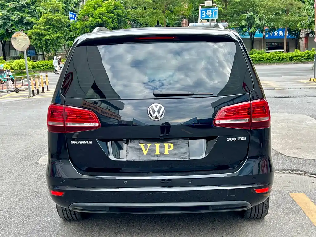 Volkswagen Sharan — фото 5