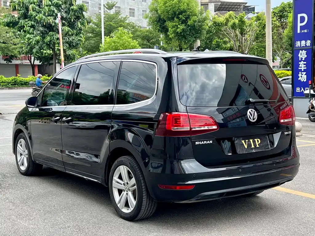 Volkswagen Sharan — фото 6