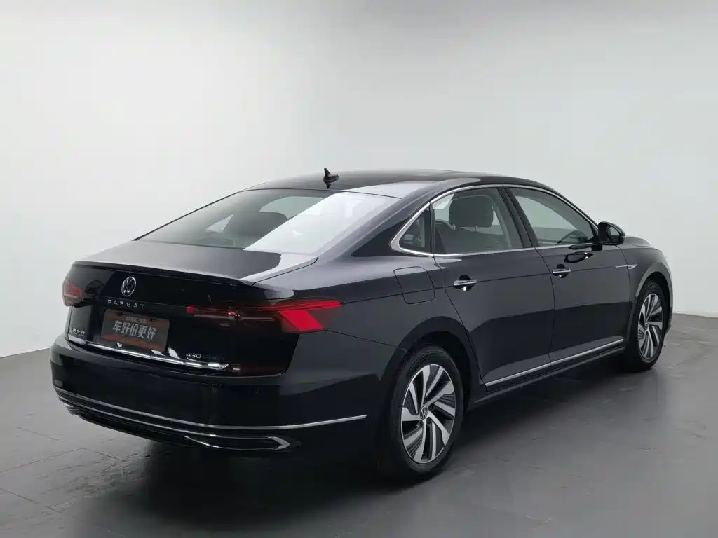 Volkswagen Passat PHEV — фото 2