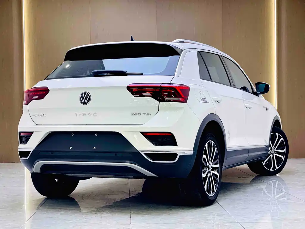 Volkswagen T-Roc — фото 3