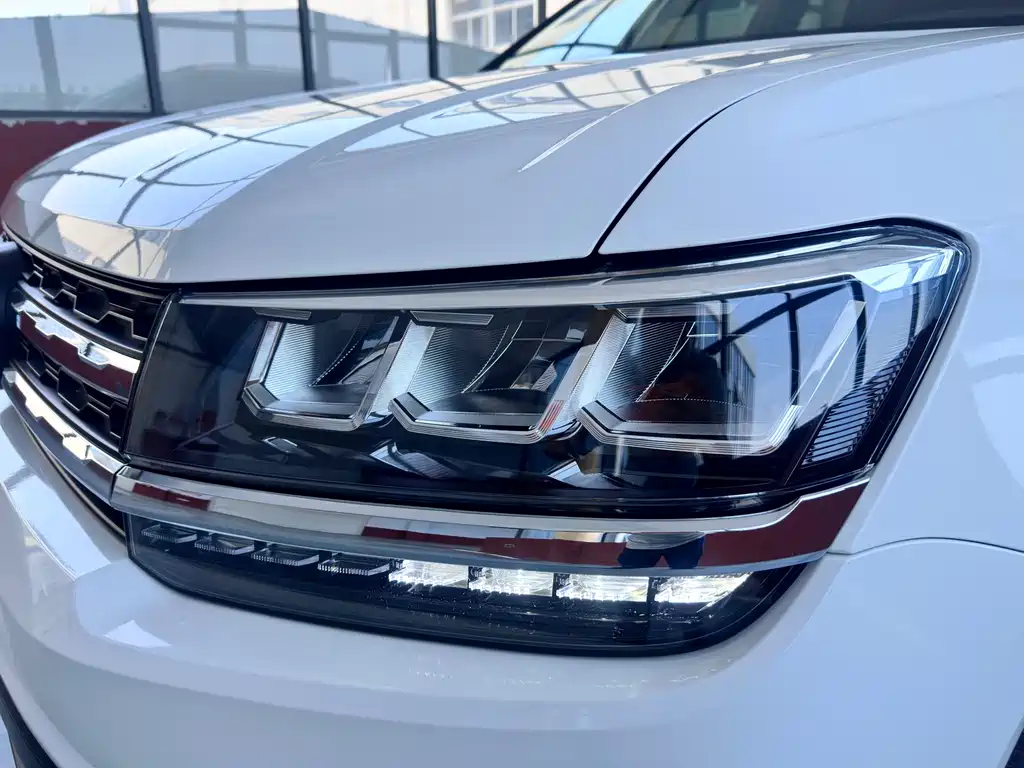 Volkswagen Tharu — фото 4