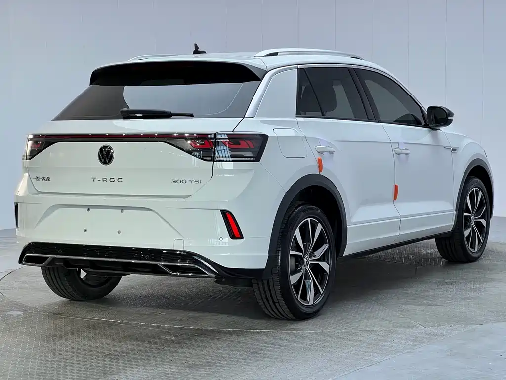 Volkswagen T-Roc — фото 26