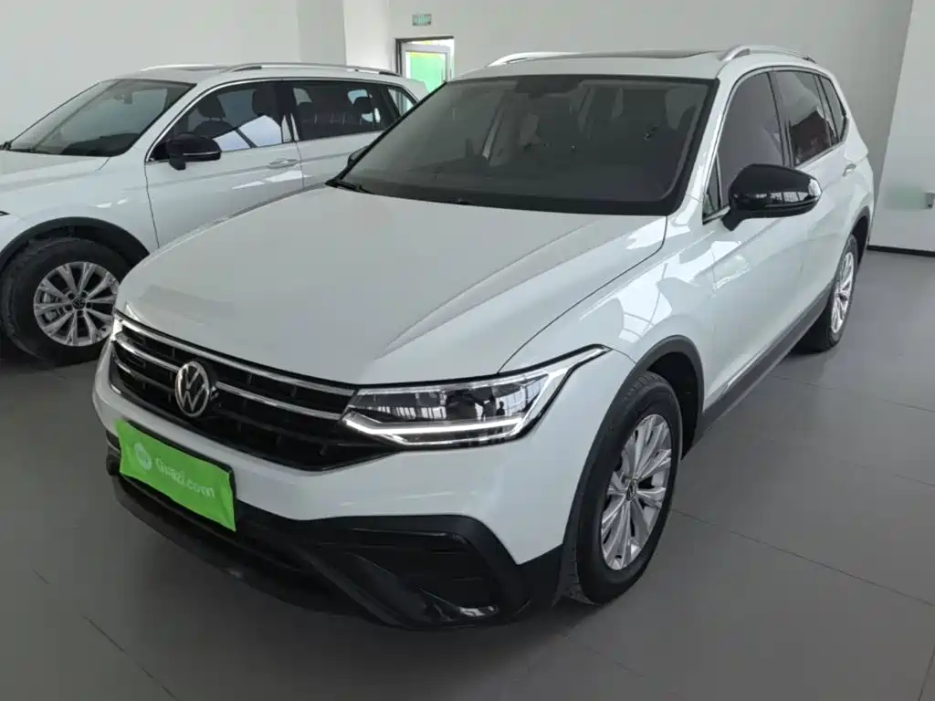 Volkswagen Tiguan L — фото 2