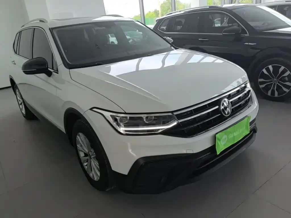 Volkswagen Tiguan L — фото 4