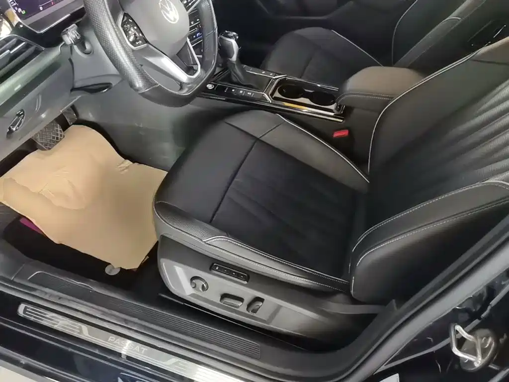 Volkswagen Passat — фото 15