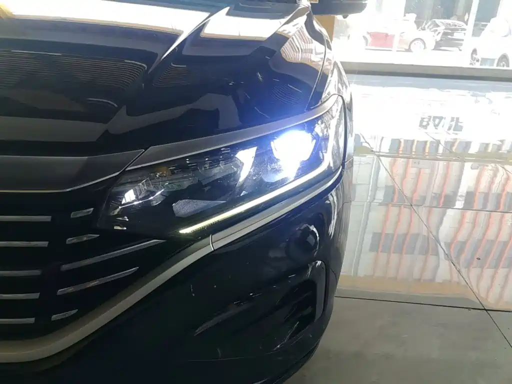 Volkswagen Passat — фото 24